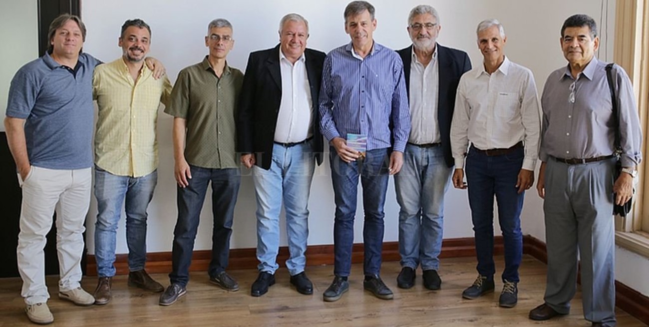 Jatón recibió a representantes de iglesias evangélicas