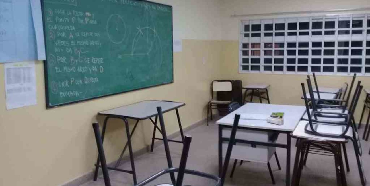 Bariloche: un estudiante sufrió la amputación de un dedo por un accidente en el aula, y ahora deberán indemnizarlo  
