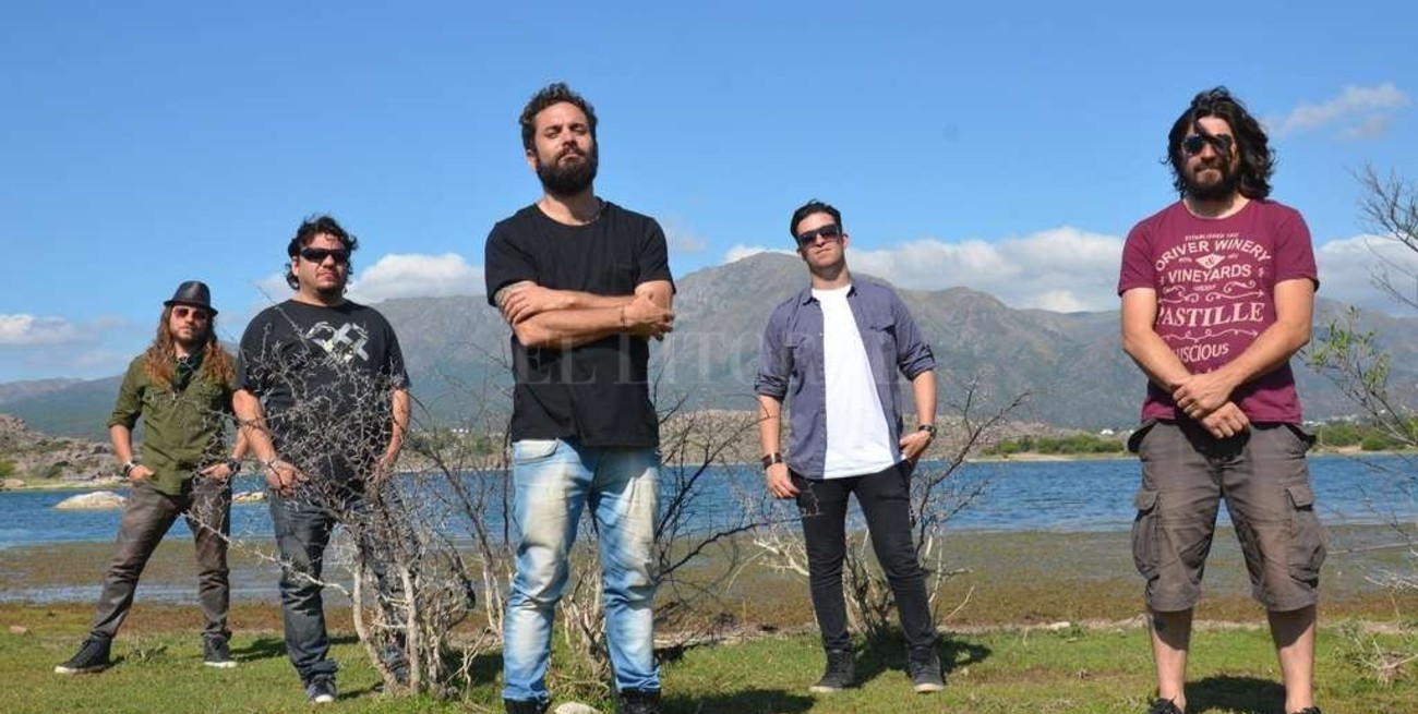 "Noche de clásicos" con Cielo Razzo