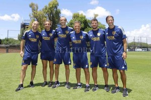 Archivo De Boca a Colón. Una de las últimas imágenes del cuerpo técnico de Boca Juniors: Damián Lanatta (PF), Fernando Gayoso (EA), Leandro Somoza (AC), Miguel Ángel Russo (DT), Mariano Herrón (AC) y Alejandro Blasco (PF). Lo tenía apuntado Lanús, antes de Almirón, pero será el DT de Colón en el 2022.