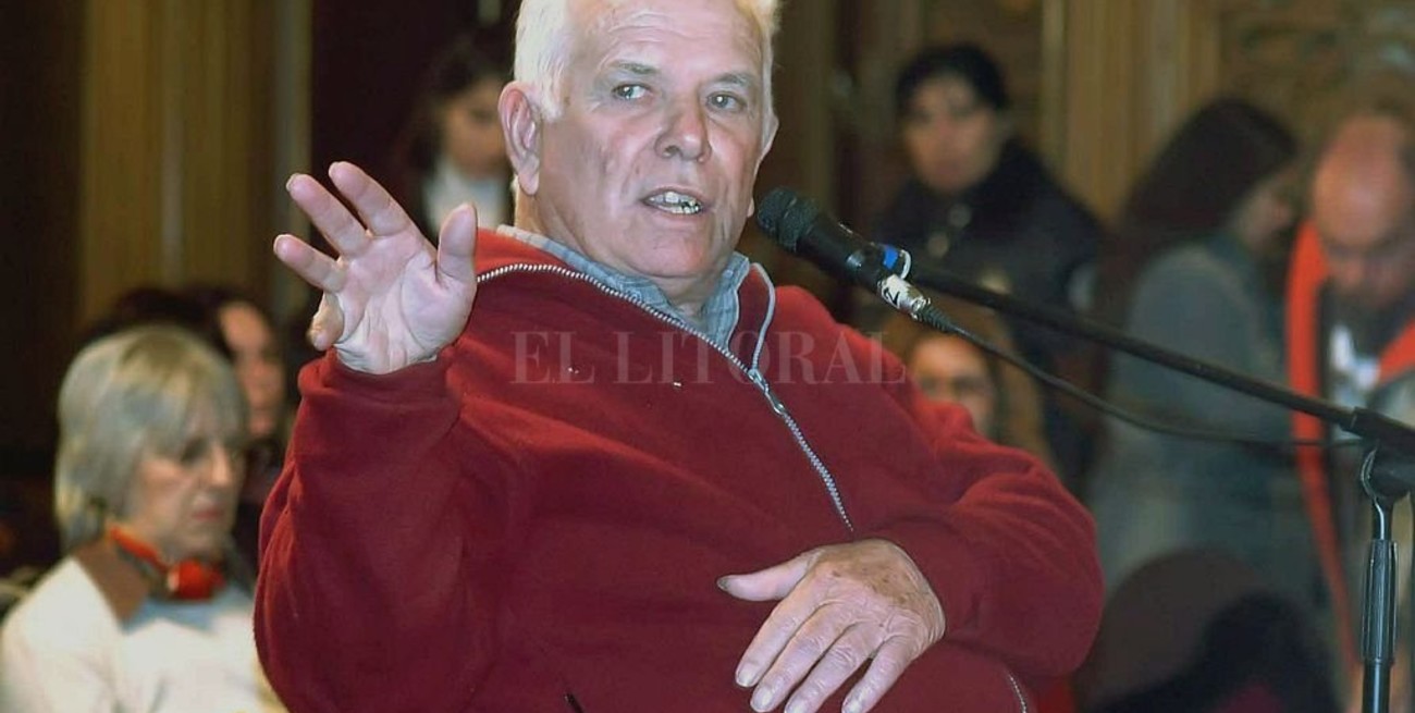 Desaparición de Jorge Julio López: identificarán 66 tumbas NN en el cementerio de La Plata