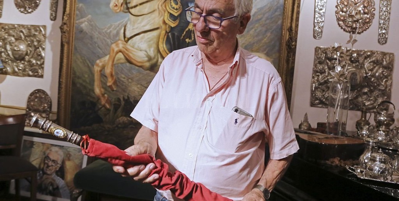 Pallarols presentó el bastón presidencial que recibirá Alberto Fernández