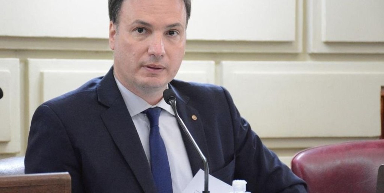 Enrico: "Intendentes están al borde de la movilización por el estrangulamiento del gobierno de Perotti"