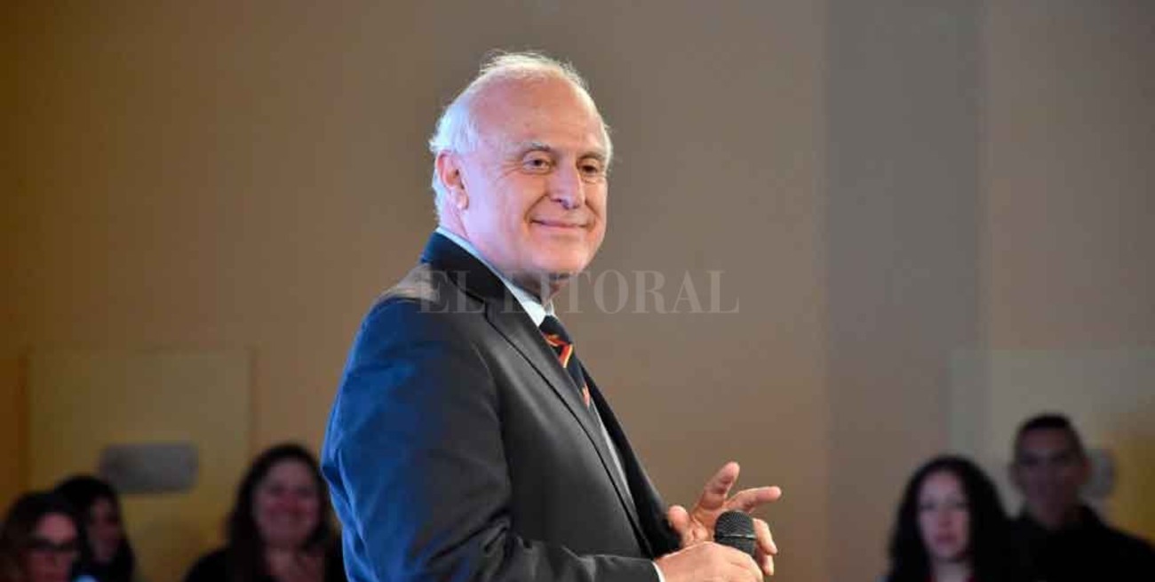 "Queremos un acuerdo con sectores y líderes políticos, no un rejunte"