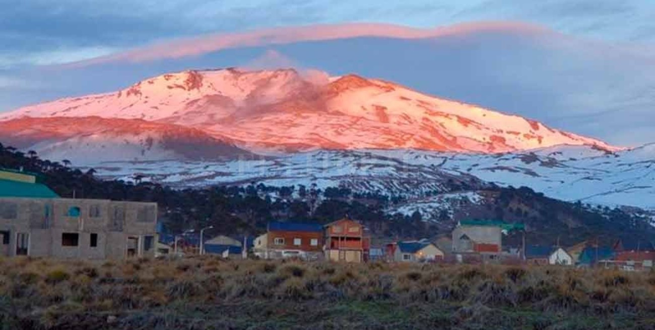 Elevan a amarillo el alerta del Volcán Copahue