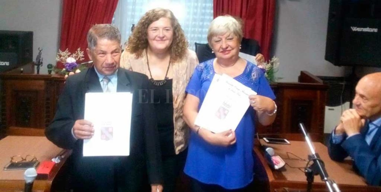 Santo Tomé: en el Concejo distinguen a Mario Díaz y María Rosa Sánchez