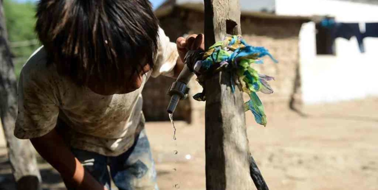La Cruz Roja Argentina brindará 2 millones de litros de agua potable a Salta