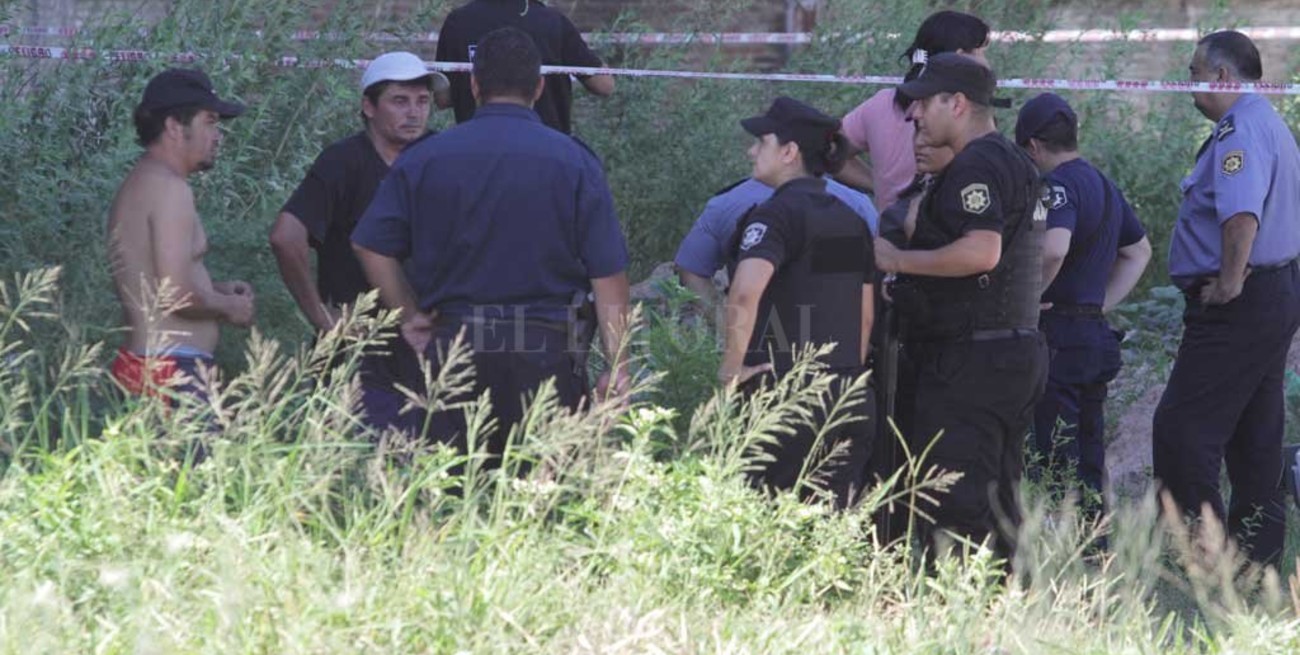 Quiso ahorcar a otra mujer el detenido por un femicidio en la Estación Mitre