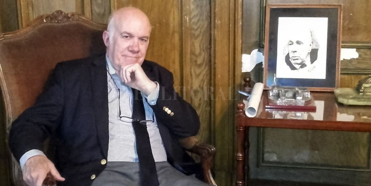 Moure: "Es innecesario trasladar la cuestión de género a la lengua"