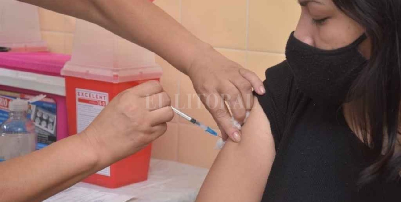 Comenzó la vacunación en empresas de más de 1000 empleados en la provincia de Santa Fe