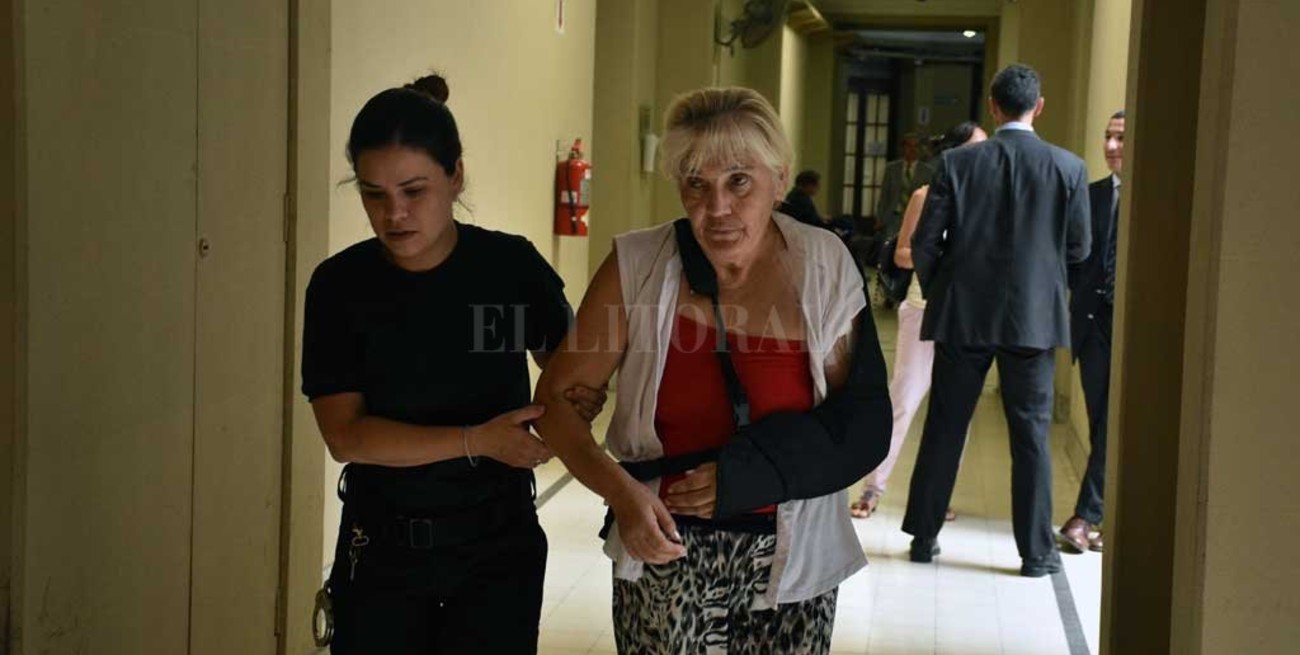 Prendió fuego a su marido y lo mató