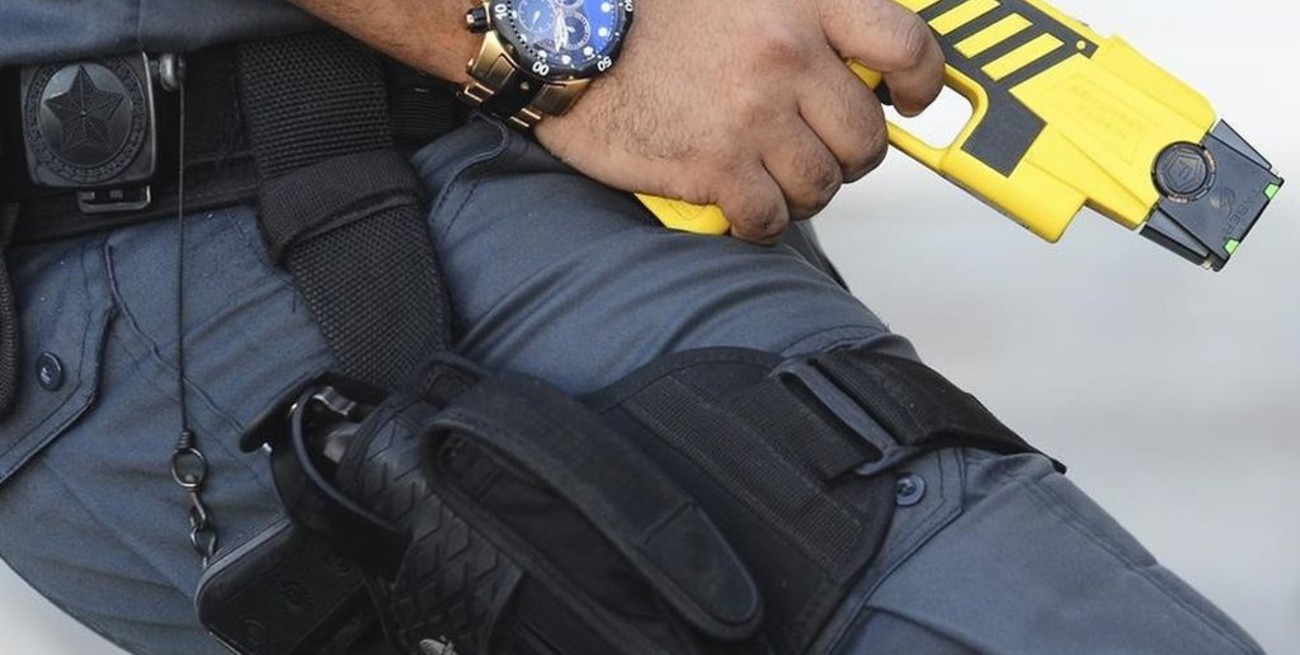 Se aprobó la utilización de "armas electrónicas no letales" para las fuerzas de seguridad