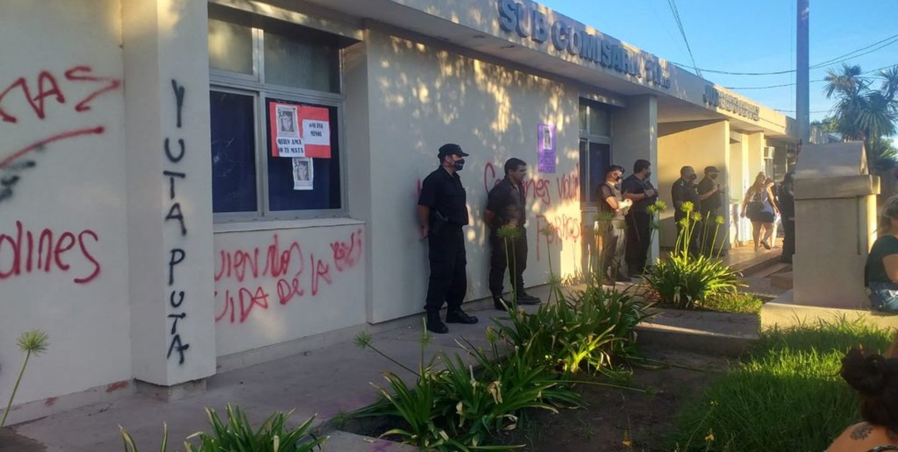 Tres agentes policiales pasados a disponibilidad por el femicidio de Murphy