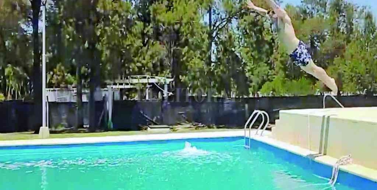 Zambullida inaugural de Lattanzi en el Parque "Ángel Bulgheroni"