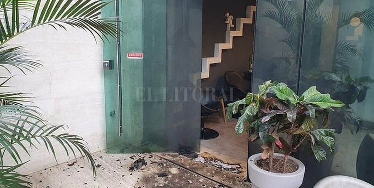 Atacaron con bombas molotov a la productora de "La primera tentación de Cristo"