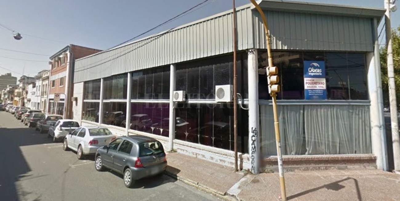 Reclamo de la comunidad educativa de la escuela Echeverría ante posible traslado