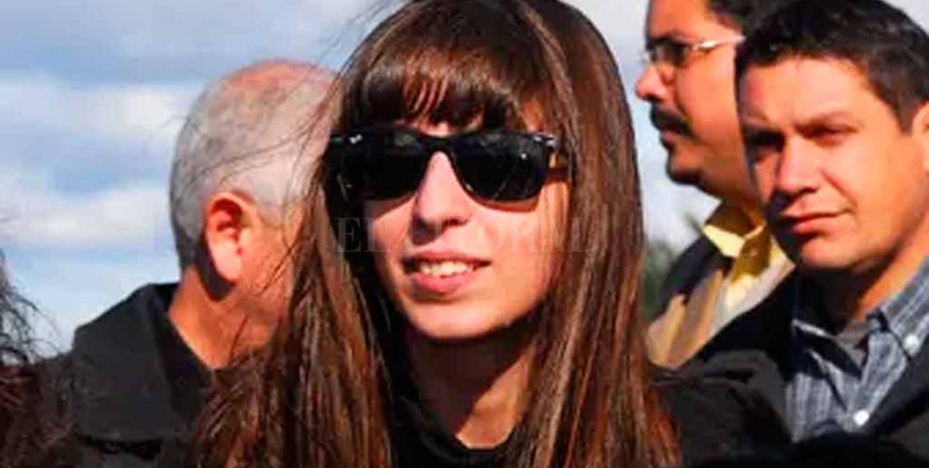 Florencia Kirchner pidió quedarse 45 días más en Cuba