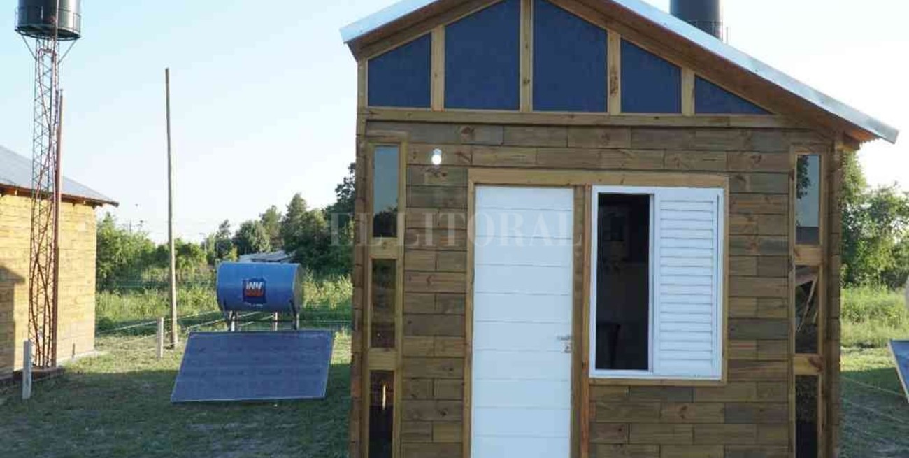 Inauguraron 10 viviendas para familias vulnerables en Villa Guillermina