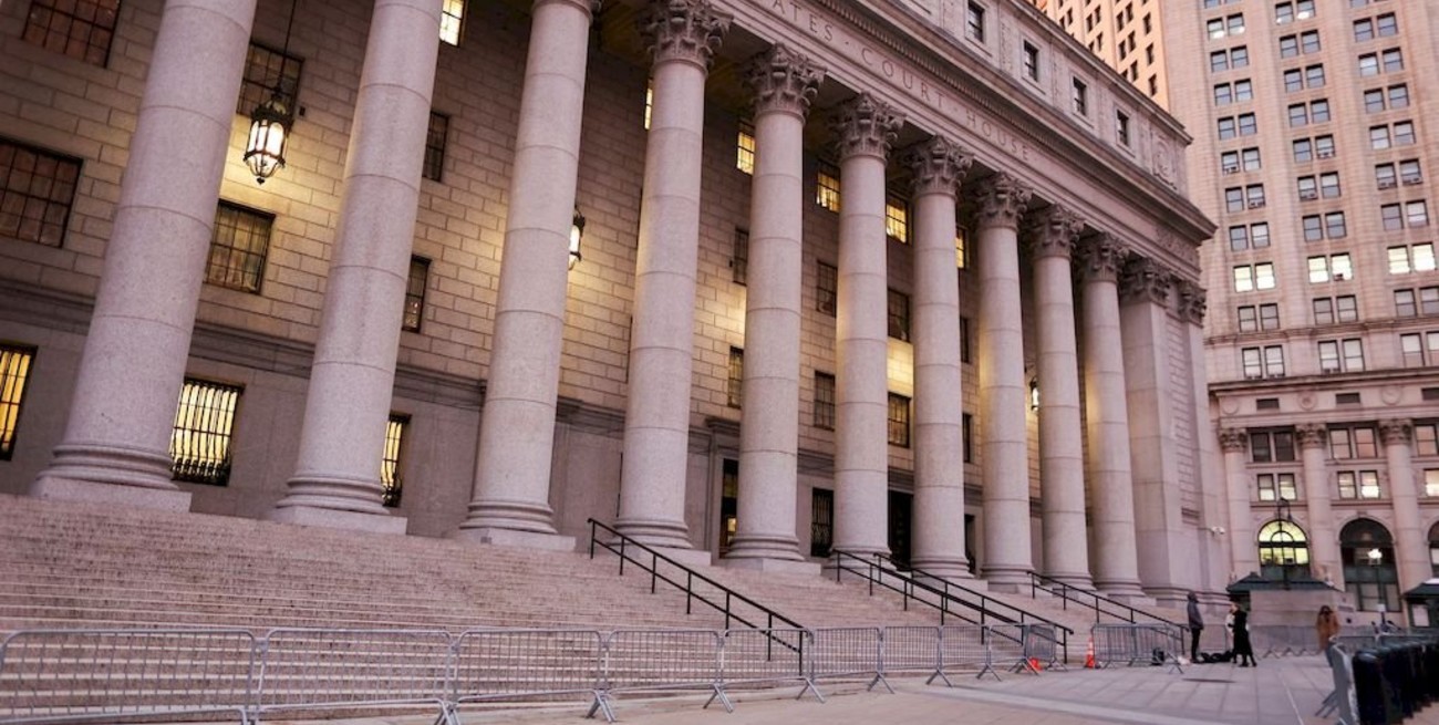 Se alarga la deliberación del jurado contra Ghislaine Maxwell en el juicio por el caso Epstein