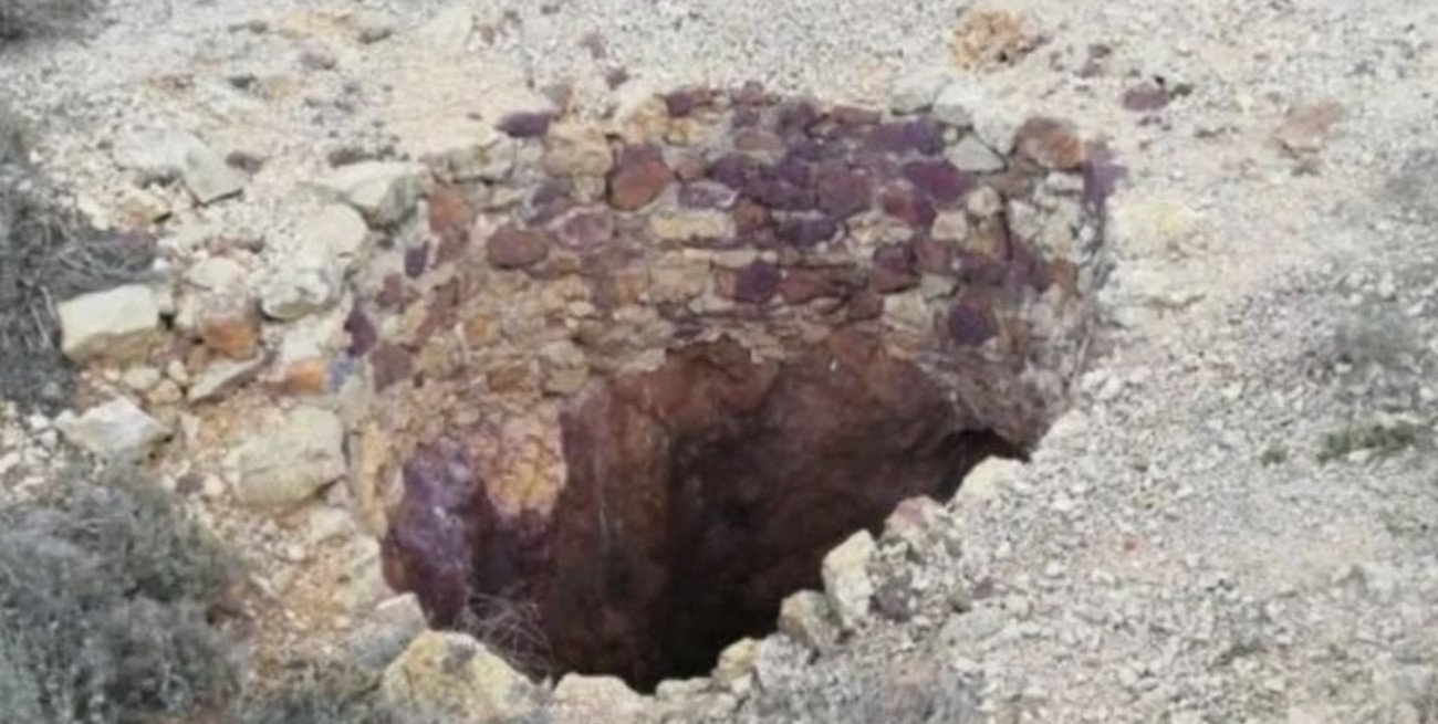 Grave accidente laboral en La Pampa: un joven se cayó a un pozo de 17 metros 