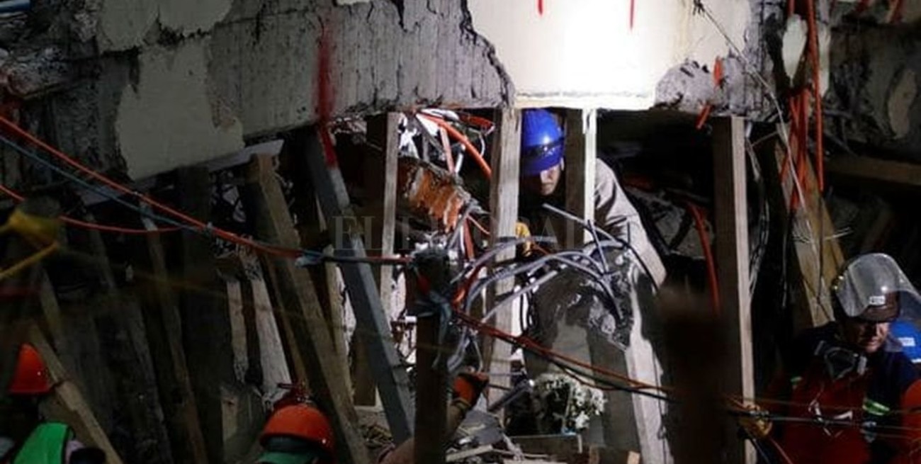 Tratan desesperadamente de rescatar a una niña de 12 años