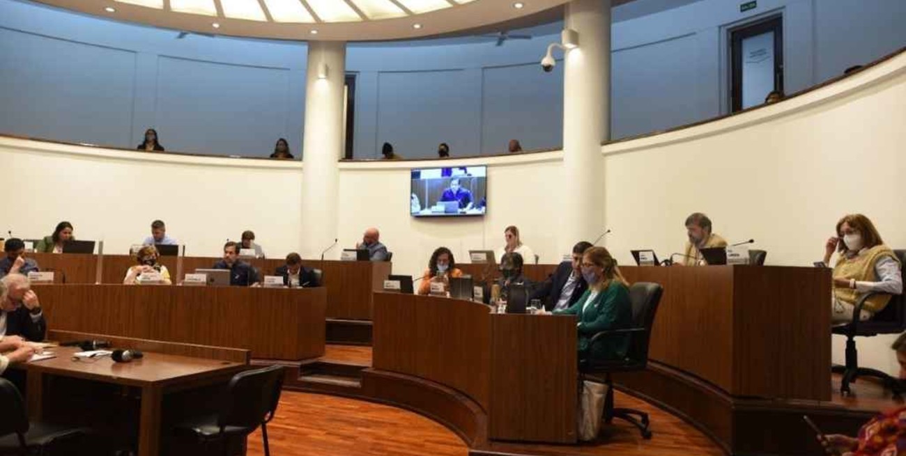 Piden informes por la falta de taxis y remises en las calles de la ciudad de Santa Fe