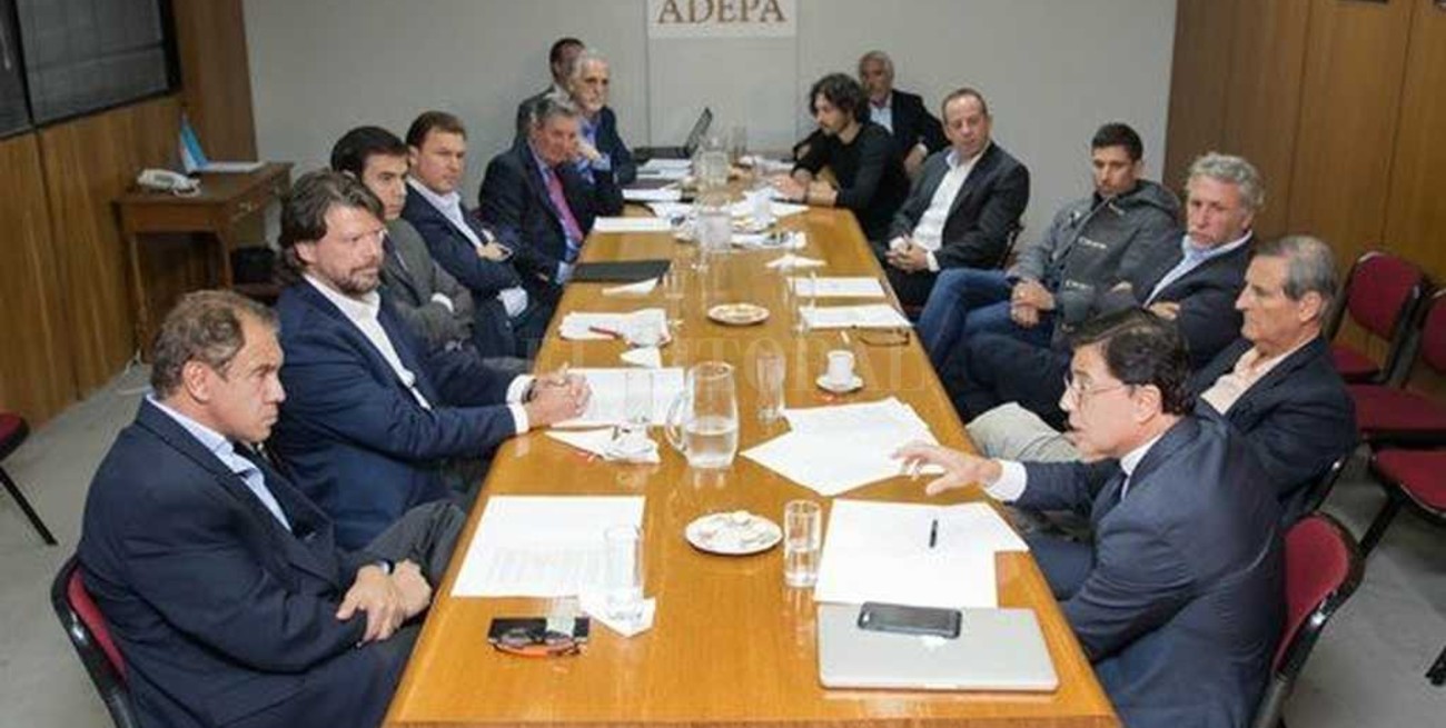 Los medios argentinos se unen para hacerle frente a las noticias falsas de Facebook