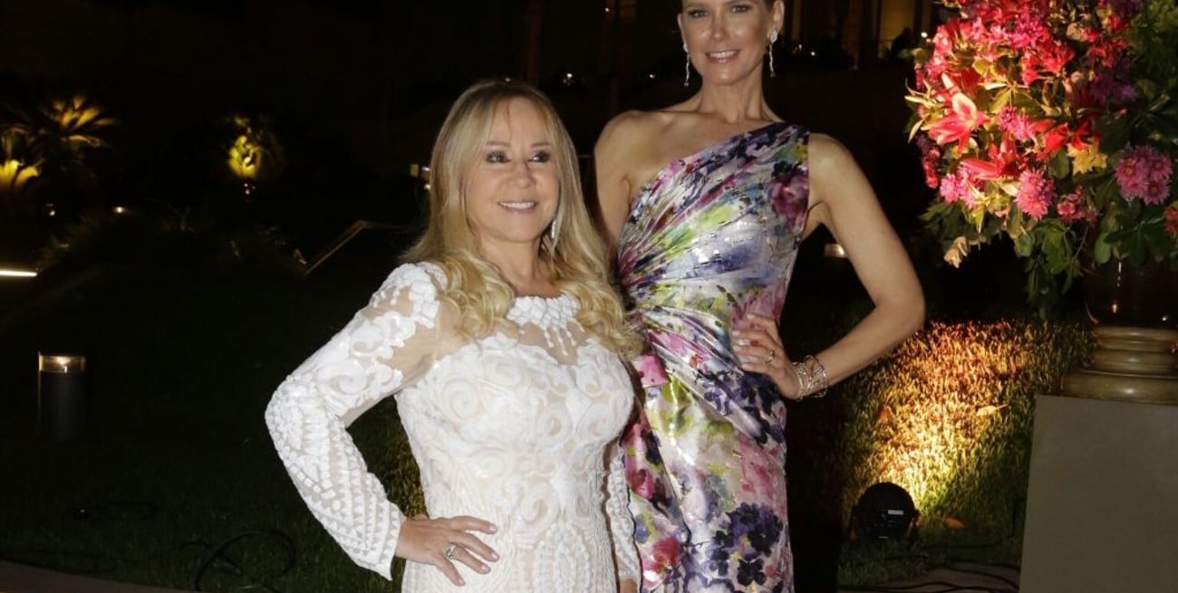 Rubi Rubi en la Gala del Hospital Austral junto a Valeria Mazza