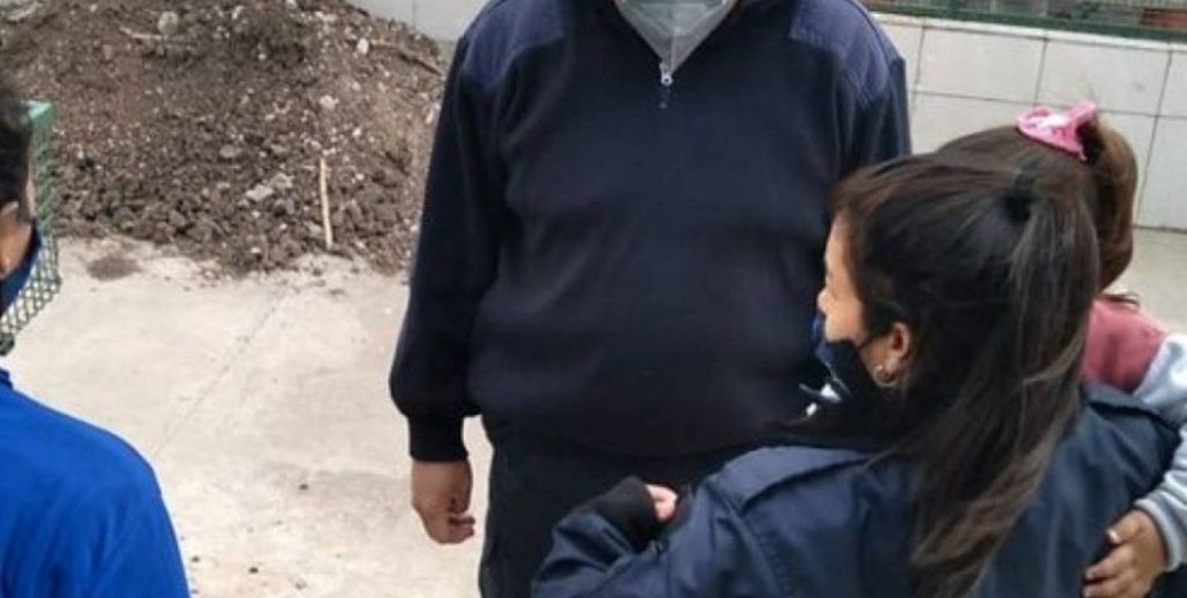 Se olvidó a su hija dentro de un colectivo de Corrientes