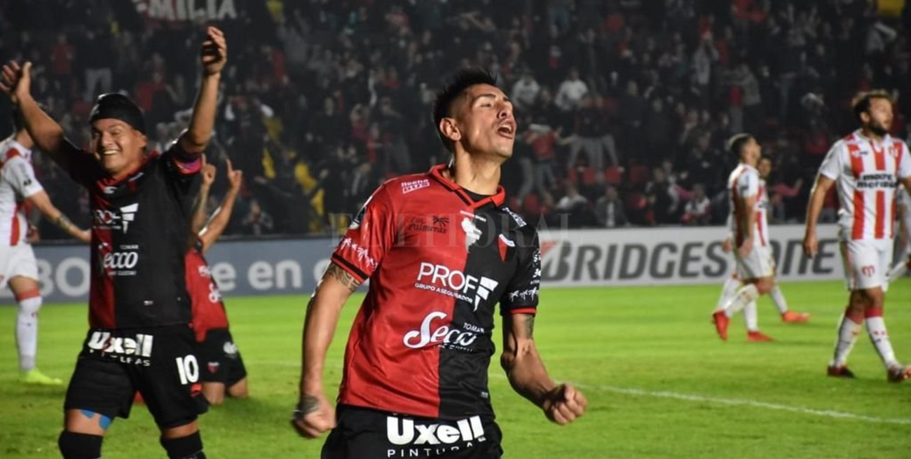 Colón supera a River Plate de Uruguay