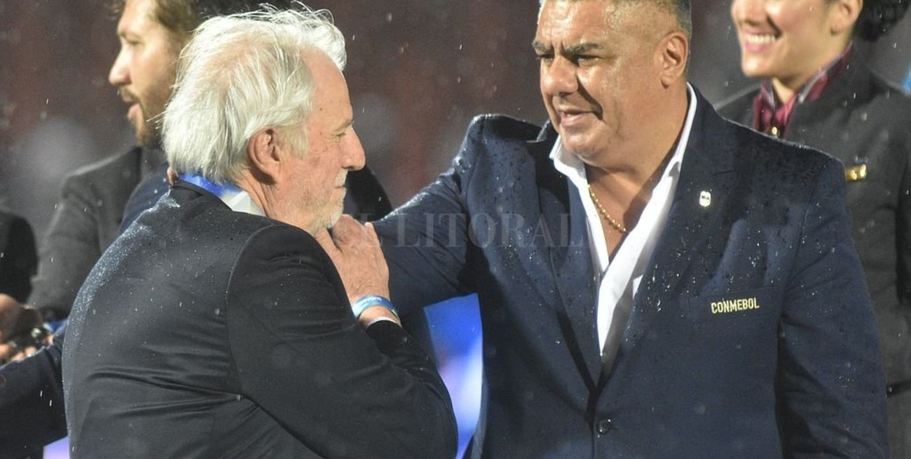 Vignatti con Tapia, antes de la votación del jueves 