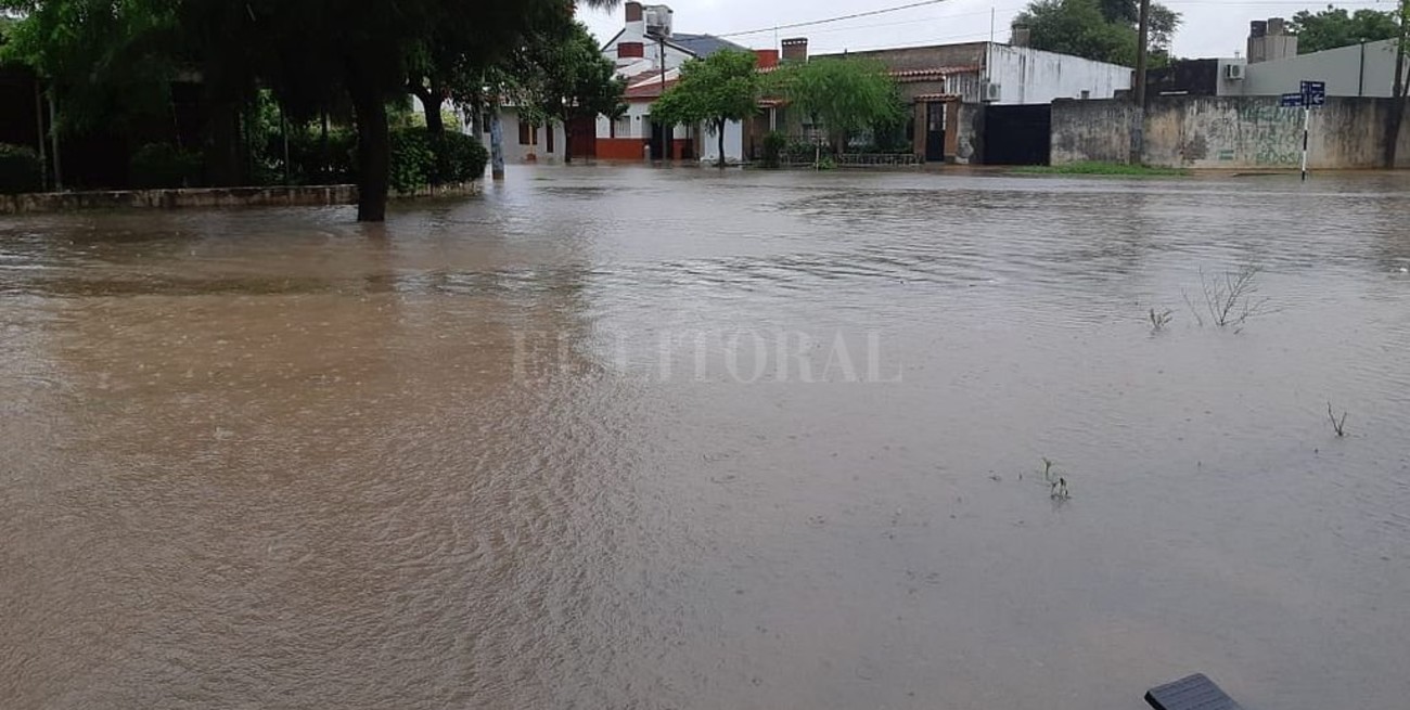 Las lluvias ahora complican a cascos urbanos