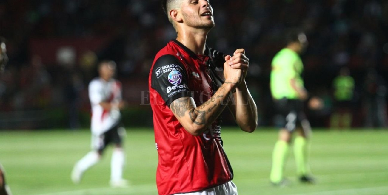 Colón jugará contra Vélez a las 19 del próximo viernes