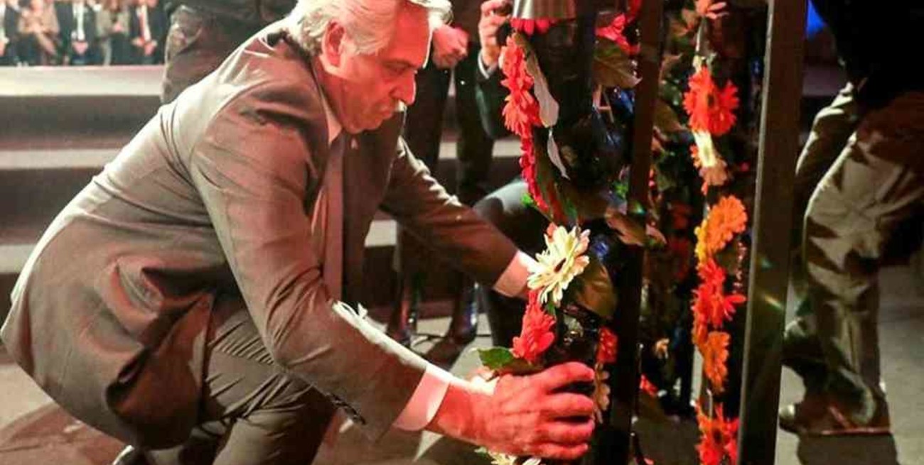 Alberto Fernández rindió tributo a las víctimas del Holocausto