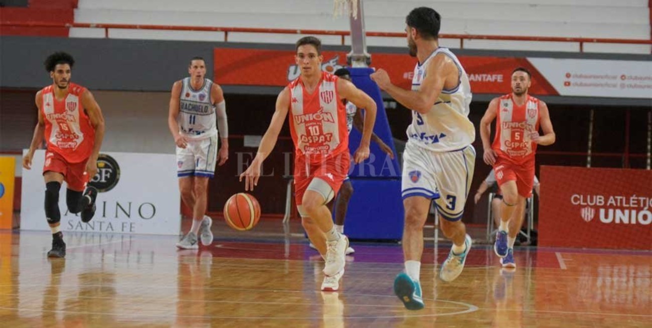 Unión festejó de local ante Riachuelo