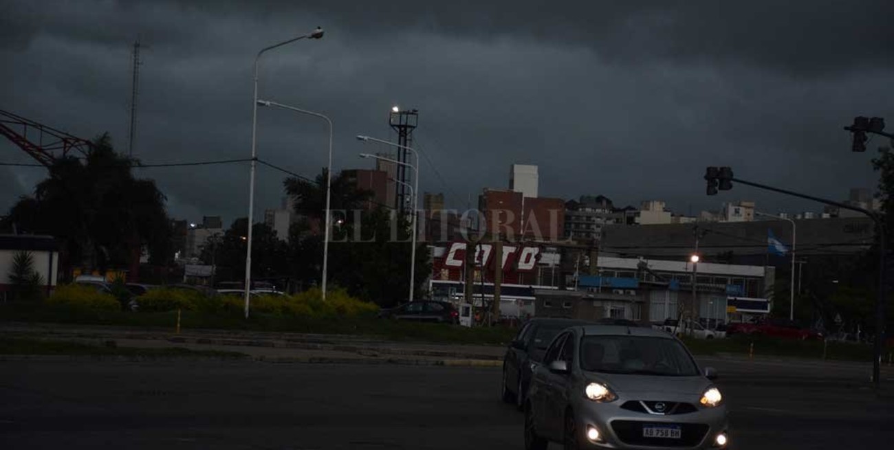 El cielo se puso negro y se desató la tormenta en Santa Fe