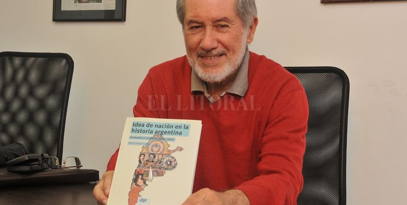 "La idea de Nación reúne la razón y el mito"