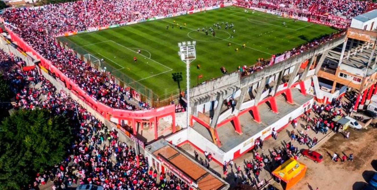 San Martín hace los goles  cuando Colón se "pincha" 