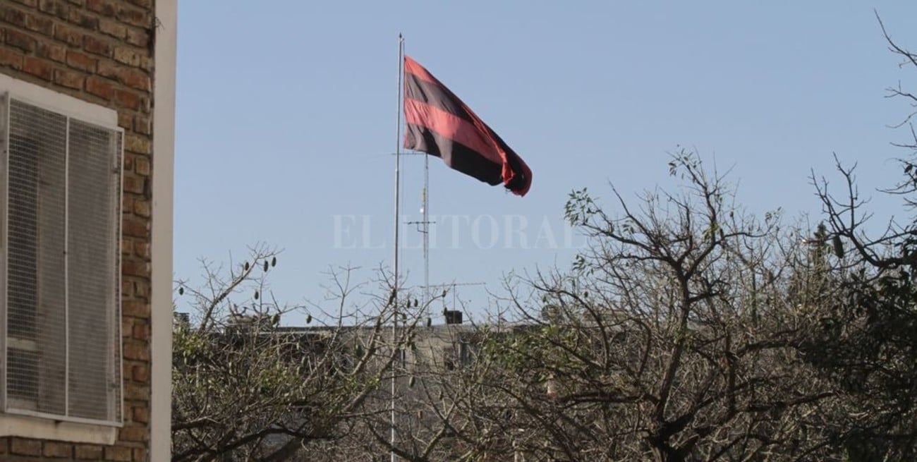 El robo de una bandera de Colón terminó en un crimen