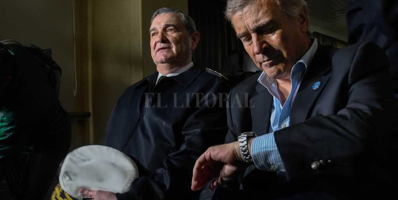 Solicitan el pase a retiro del Jefe de la Armada