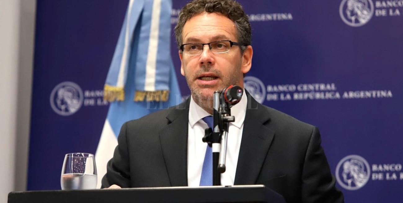 Guido Sandleris: "Estas medidas son para proteger las reservas durante la transición"