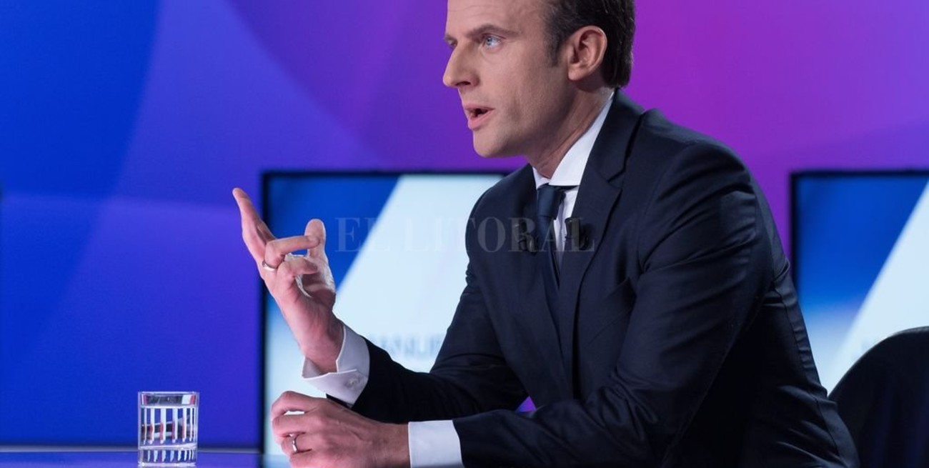 Macron anunció un aumento del salario mínimo para frenar las protestas