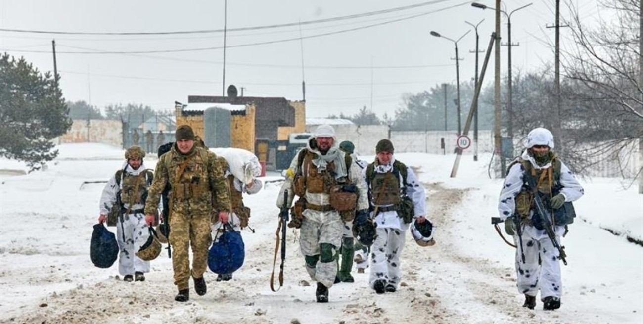 EEUU envía dos aviones con ayuda militar a Ucrania para frenar a Rusia