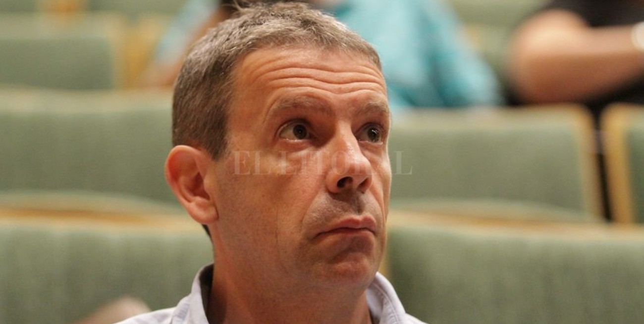 "Los principales propaladores de fake news son los partidos que participan de las elecciones"