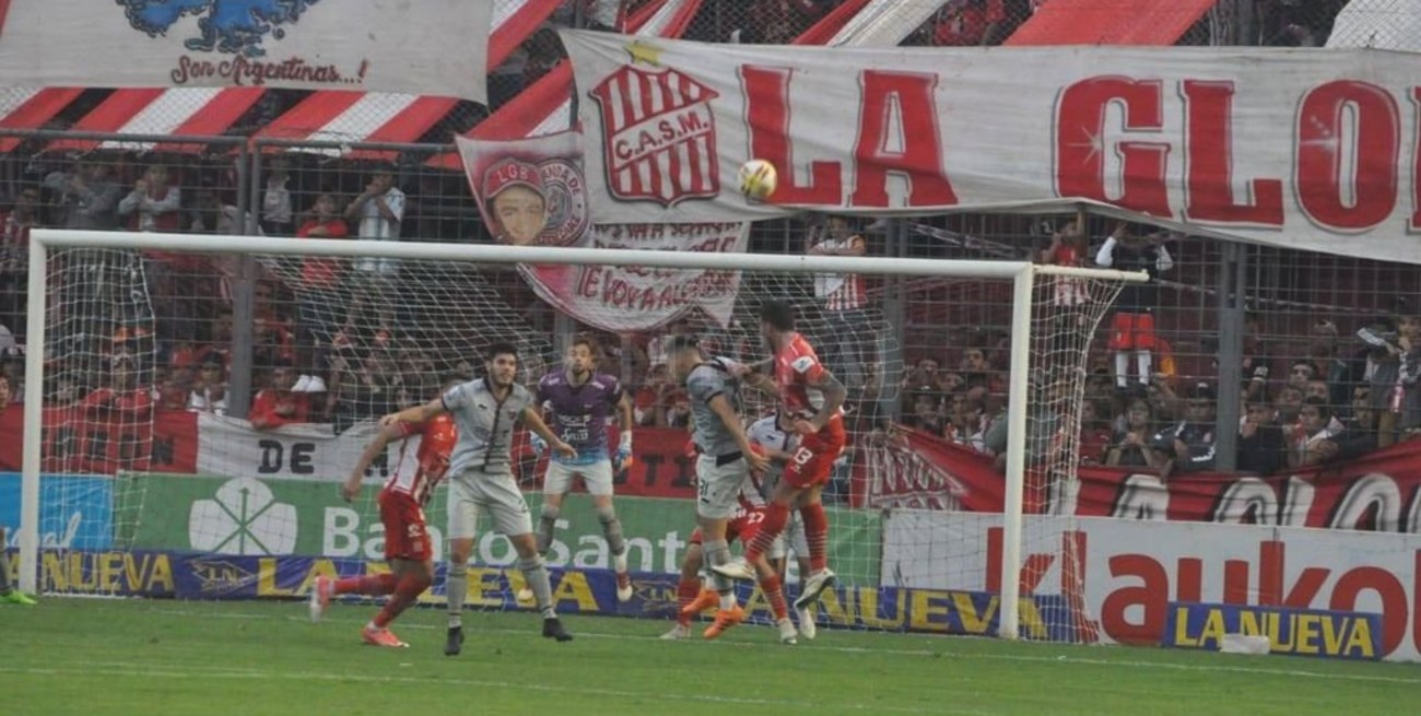 Colón resistió y se trajo un punto de Tucumán