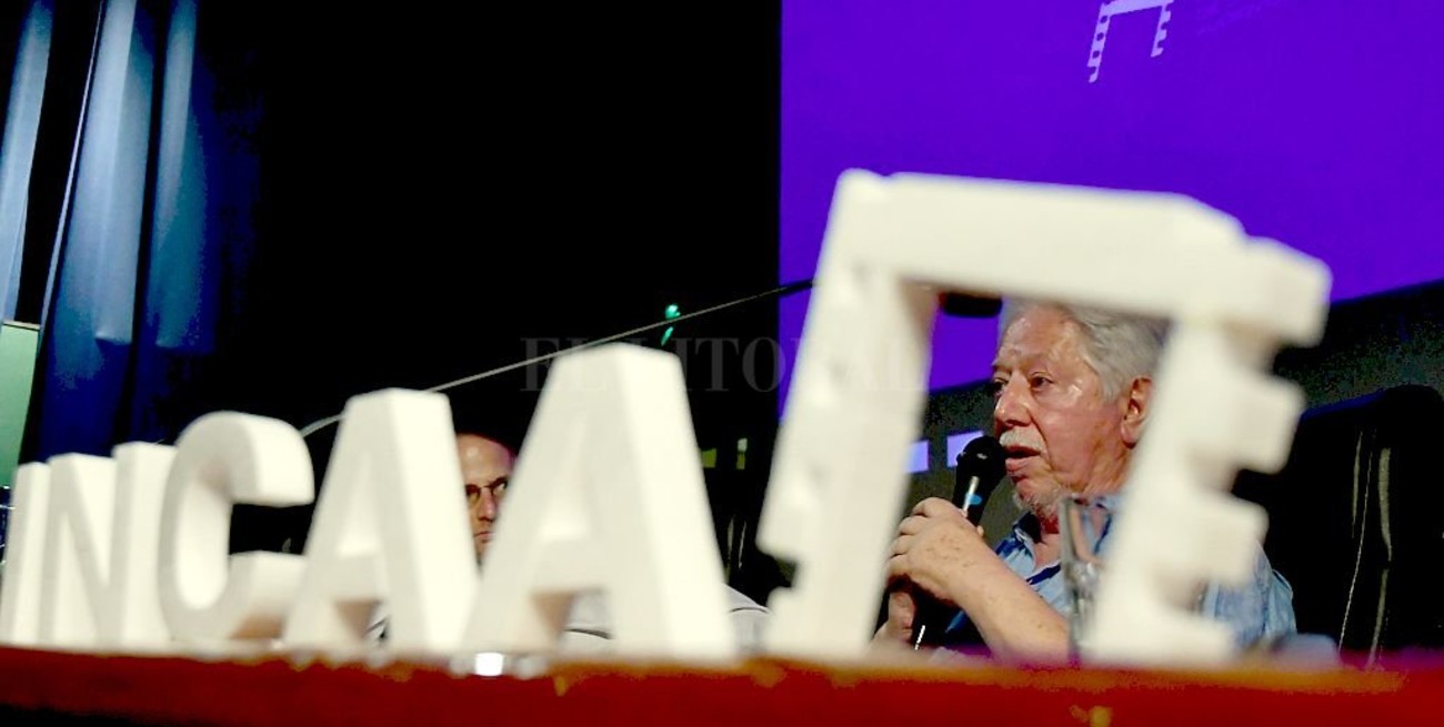 Luis Puenzo: "Hay que defender el cine argentino en los cines"