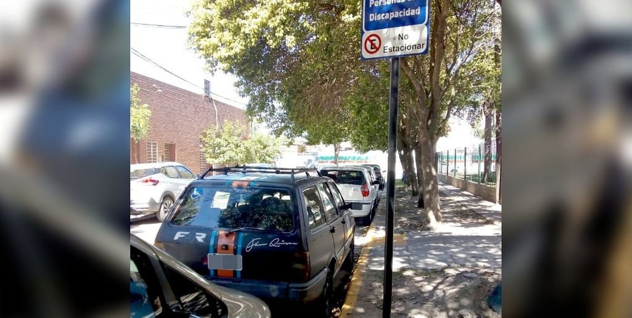 Cuando él lo permite, el lugar es para ascenso y descenso de personas con discapacidad