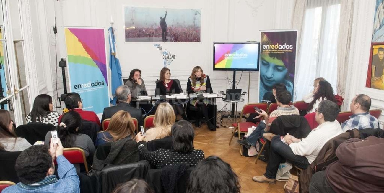 Enredados, una red para tratar temas de la niñez en los medios