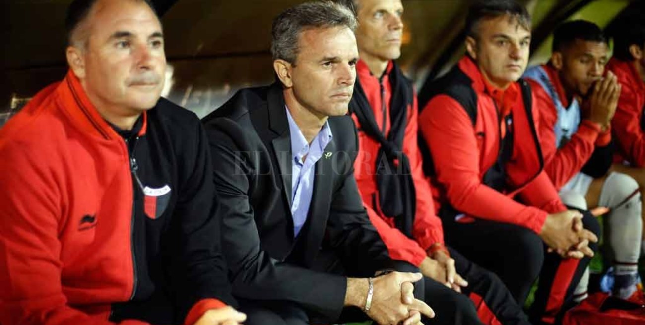 Lavallén: "Cuando consiguieron la ventaja, nos manejaron la pelota"