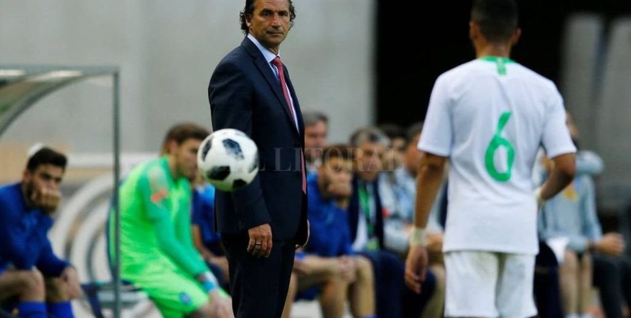 Juan Antonio Pizzi renunció como técnico de Arabia Saudita 